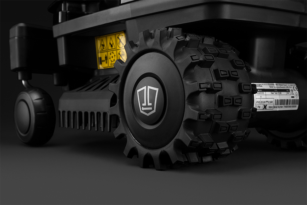 Газонокосилка робот CAIMAN Tech X2 Elite S+ (5 Aч), 1300 кв.м, 18 см, 7,3 кг	