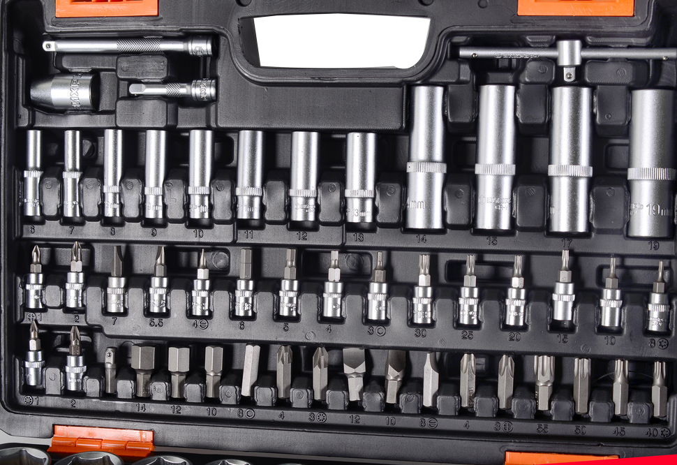 Набор инструментов, 1/2" , 1/4" , CrV, в кейсе 94 предм Вихрь