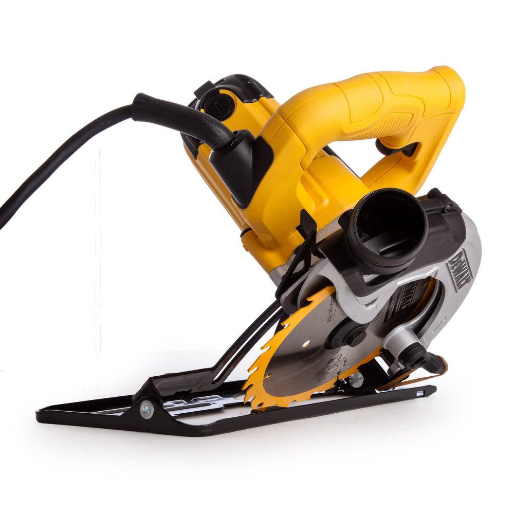 Дисковая пила DeWalt DWЕ 550-KS, 1200Вт, 5500об\м, диск-ф165х20мм, рез 55мм