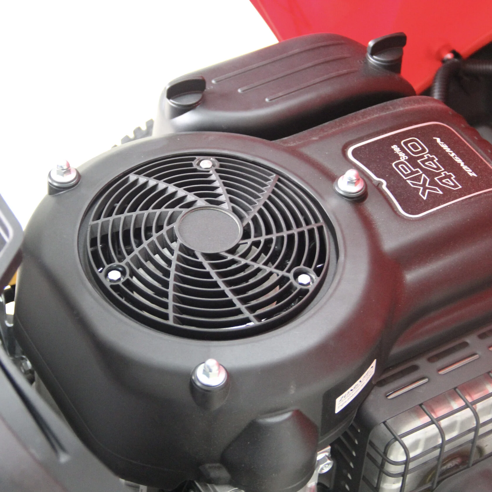 Газонокосилка с сиденьем (трактор) EVOline TRG 84 CH (дв. Zongshen, 15л/с, шир. кош 84см, 5уровн.)