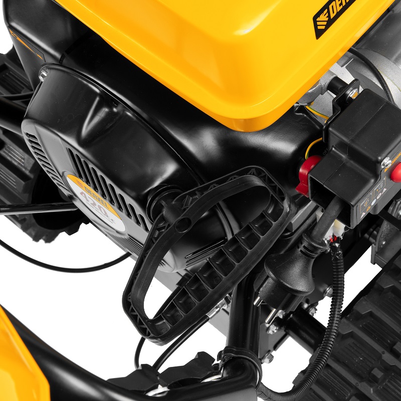 Снегоуборщик бенз. DENZEL SBL 711DT PRO, 13л/с, 420cc, гусеницы, эл.старт, блок. дифф.