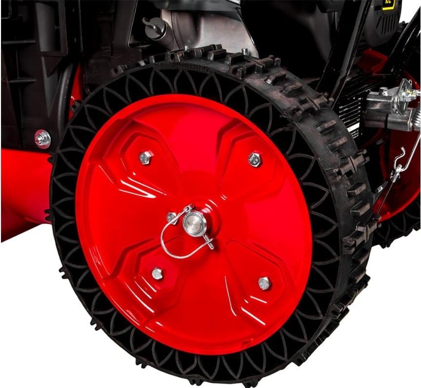 Снегоуборщик бензиновый DDE ST7067 (7,0 л.с., ширина 66 см, скор. +6/-2, кол. 14", упр-ние на панели