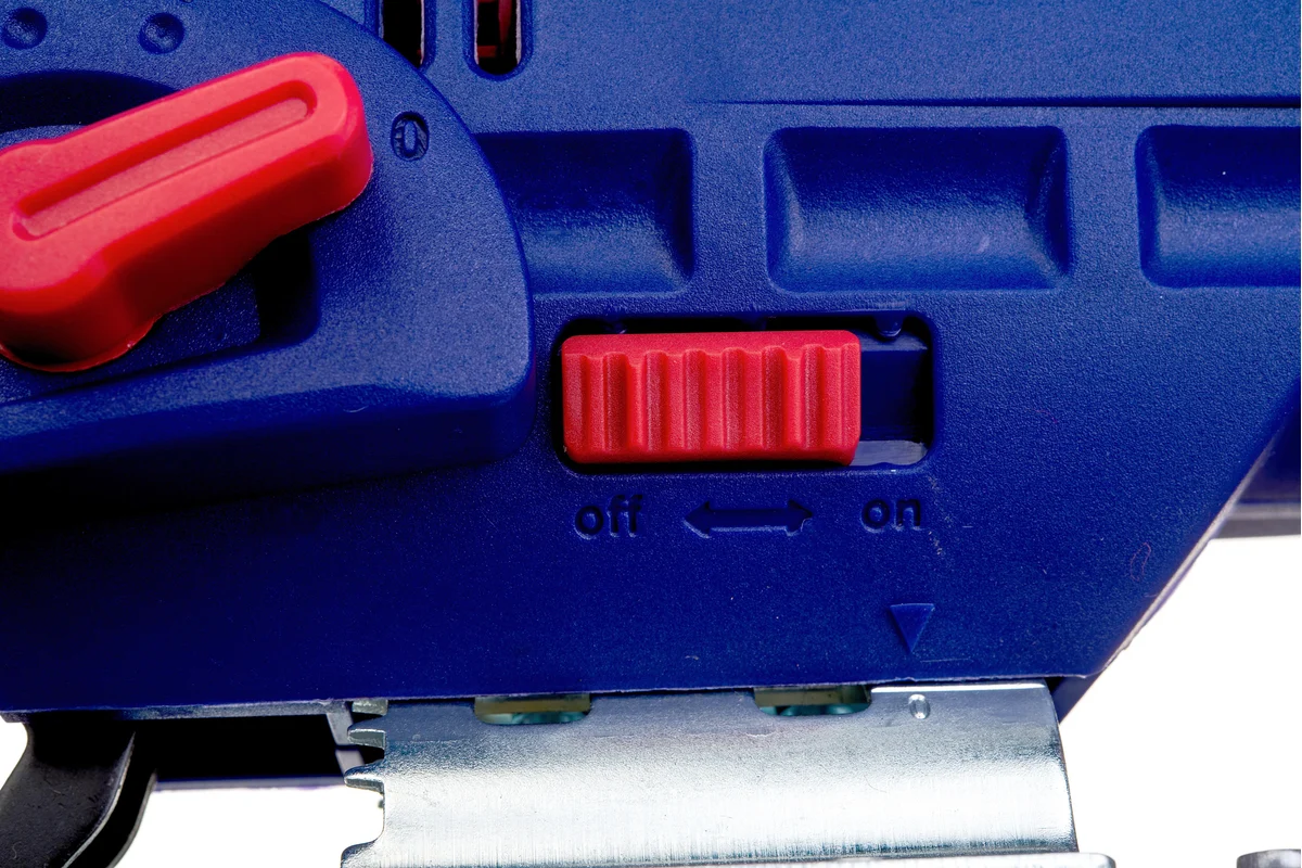 Лобзик электрический ПУЛЬСАР ЛЭ 900С (900Вт, 110мм,0-3000 об/мин, маятн. ход, лазер,2,3кг) (792-599)