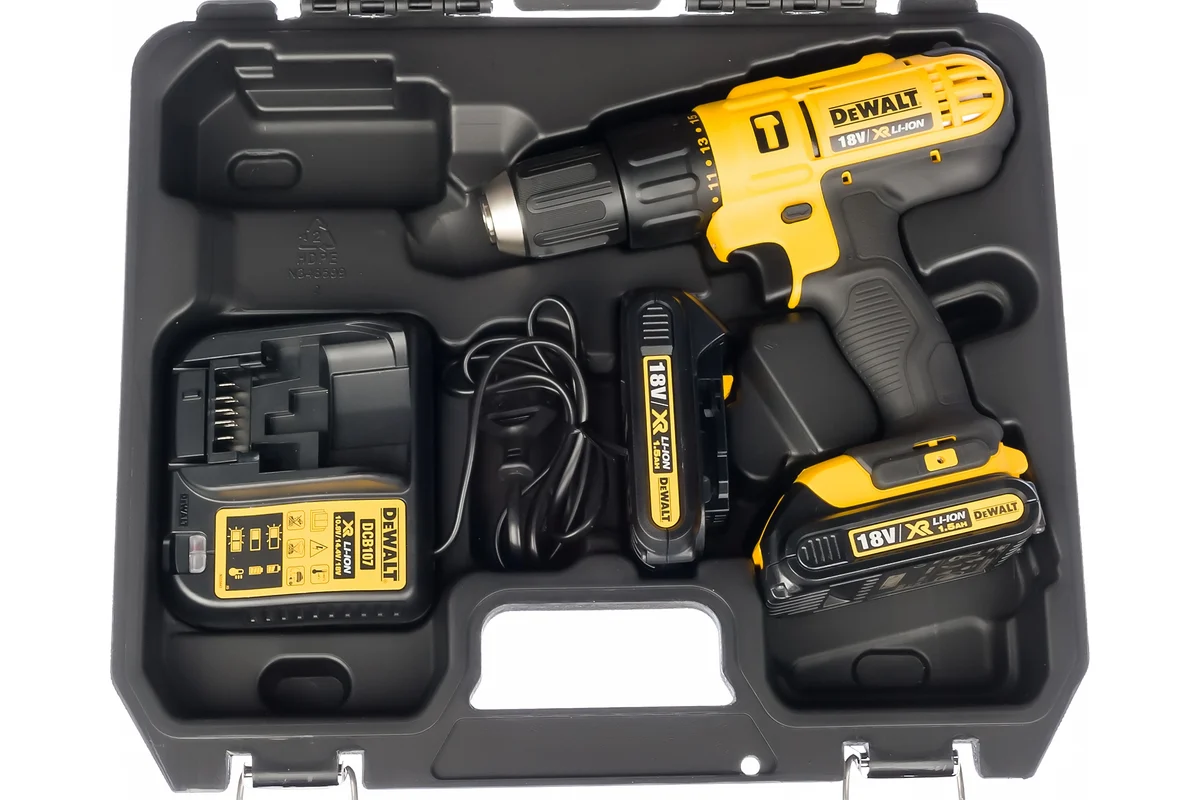 Аккум. уд.дрель DeWalt  DCD 776 S2, 18В,2х1.5АчLi-ion,БЗП-13мм,0-450\1500об\м, 24/42Нм,1.72кг,кейс