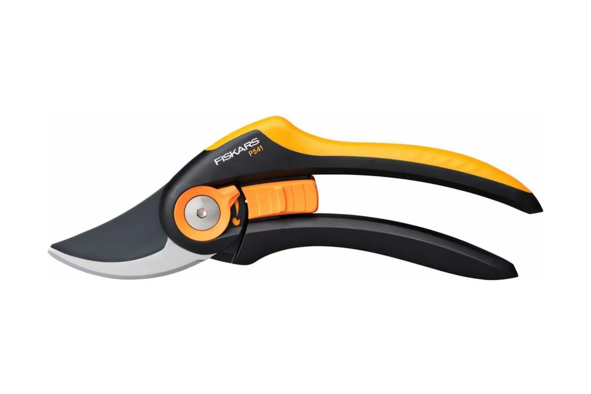 Секатор плоскостной FISKARS Plus Smartfit  P541