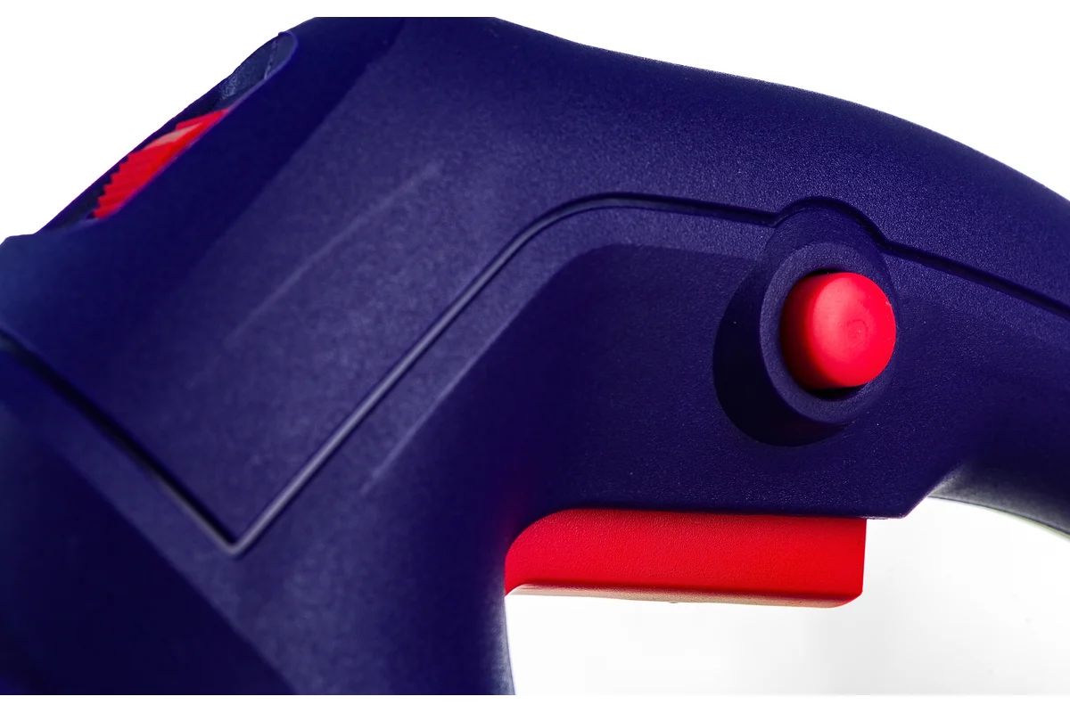 Лобзик электрический ПУЛЬСАР ЛЭ 600С (600Вт, 70мм,0-3000 об/мин, маятн. ход,1,9кг) 